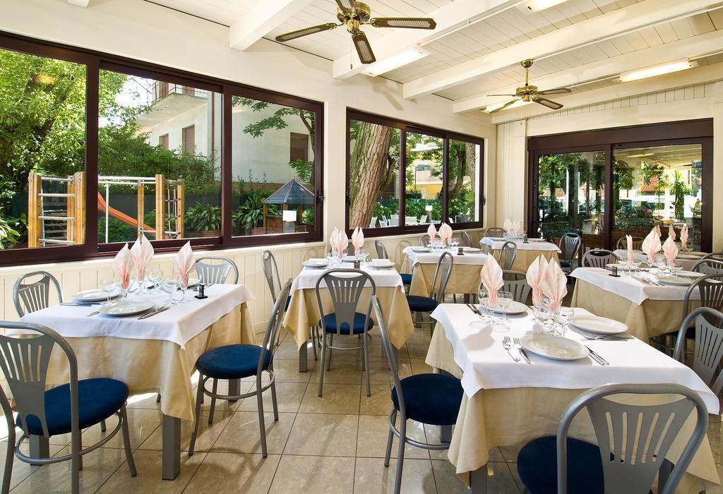 Hotel Trieste Cervia Zewnętrze zdjęcie